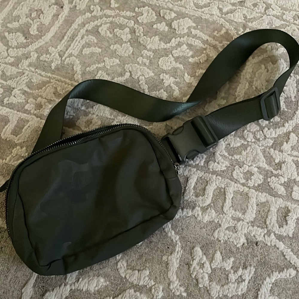 Fanny pack